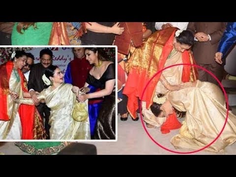 Watch: Rekha touches Asha Bhosle’s feet while honoring her at the 5th Yash Chopra Memorial awards