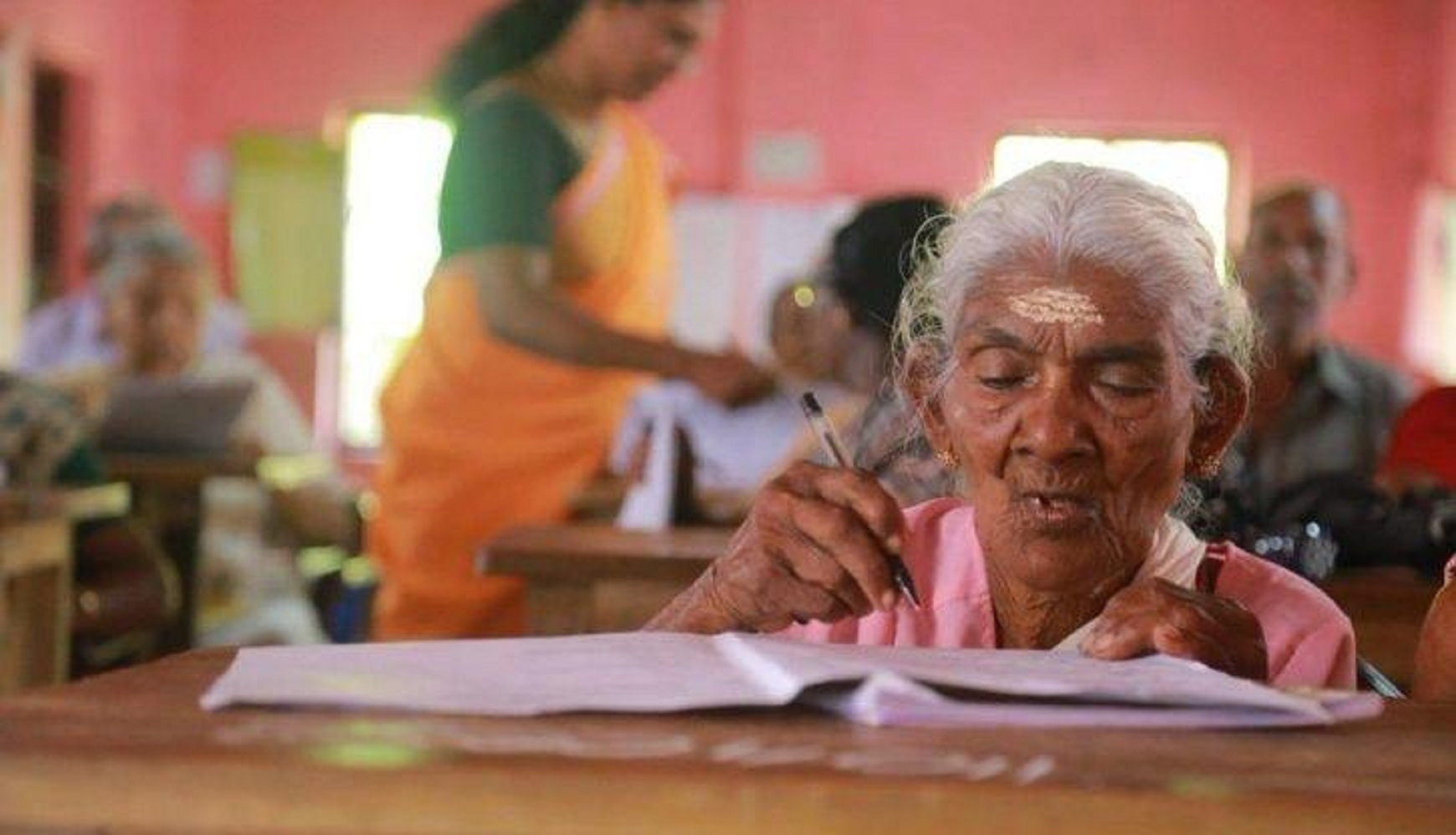 96 Year Old Kerala Woman Scores 98% On Literacy Exam!