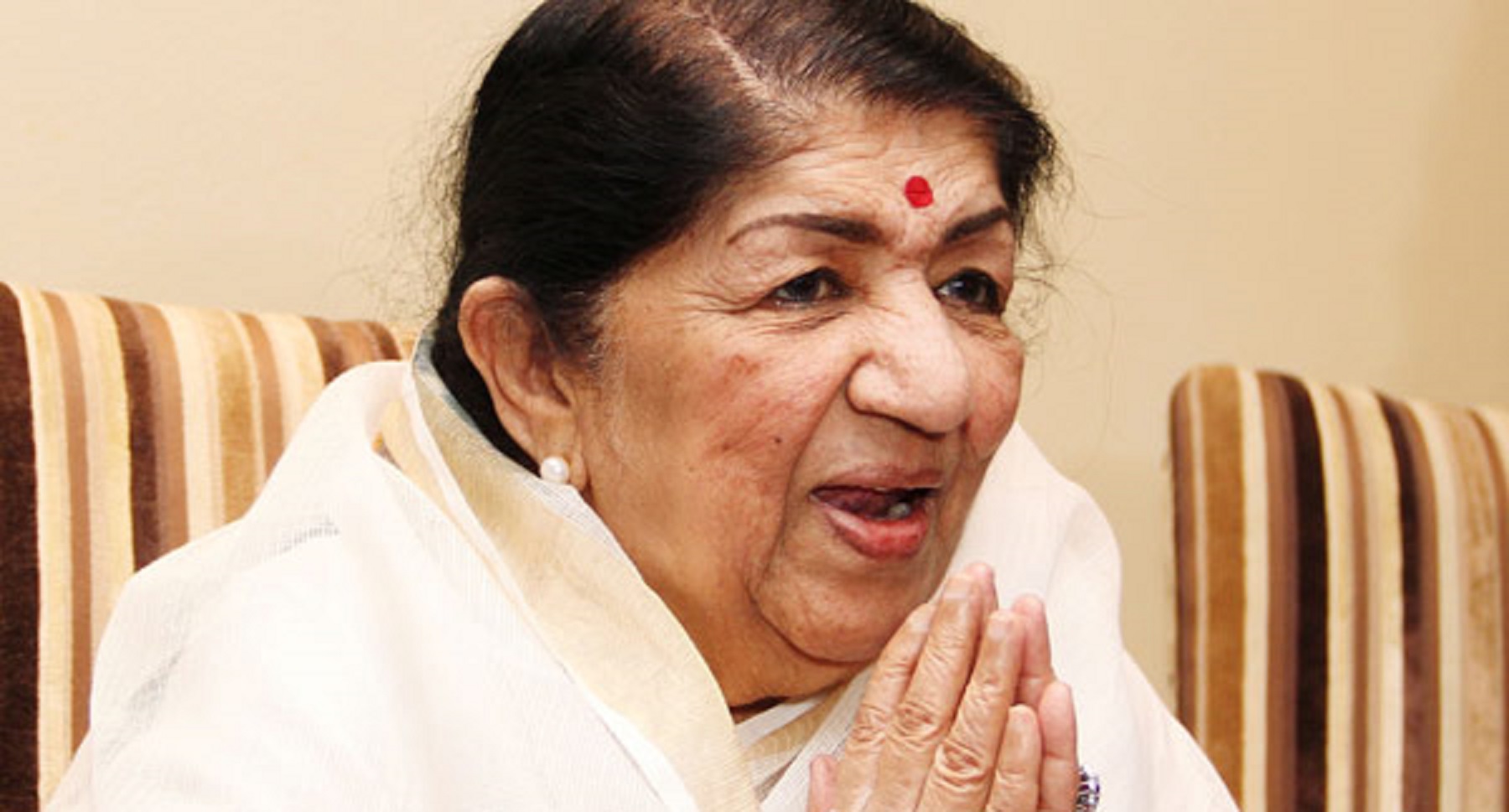 Lata Mangeshkar Still In ICU: Doctors Ask Fans To “Pray For Her Recovery”