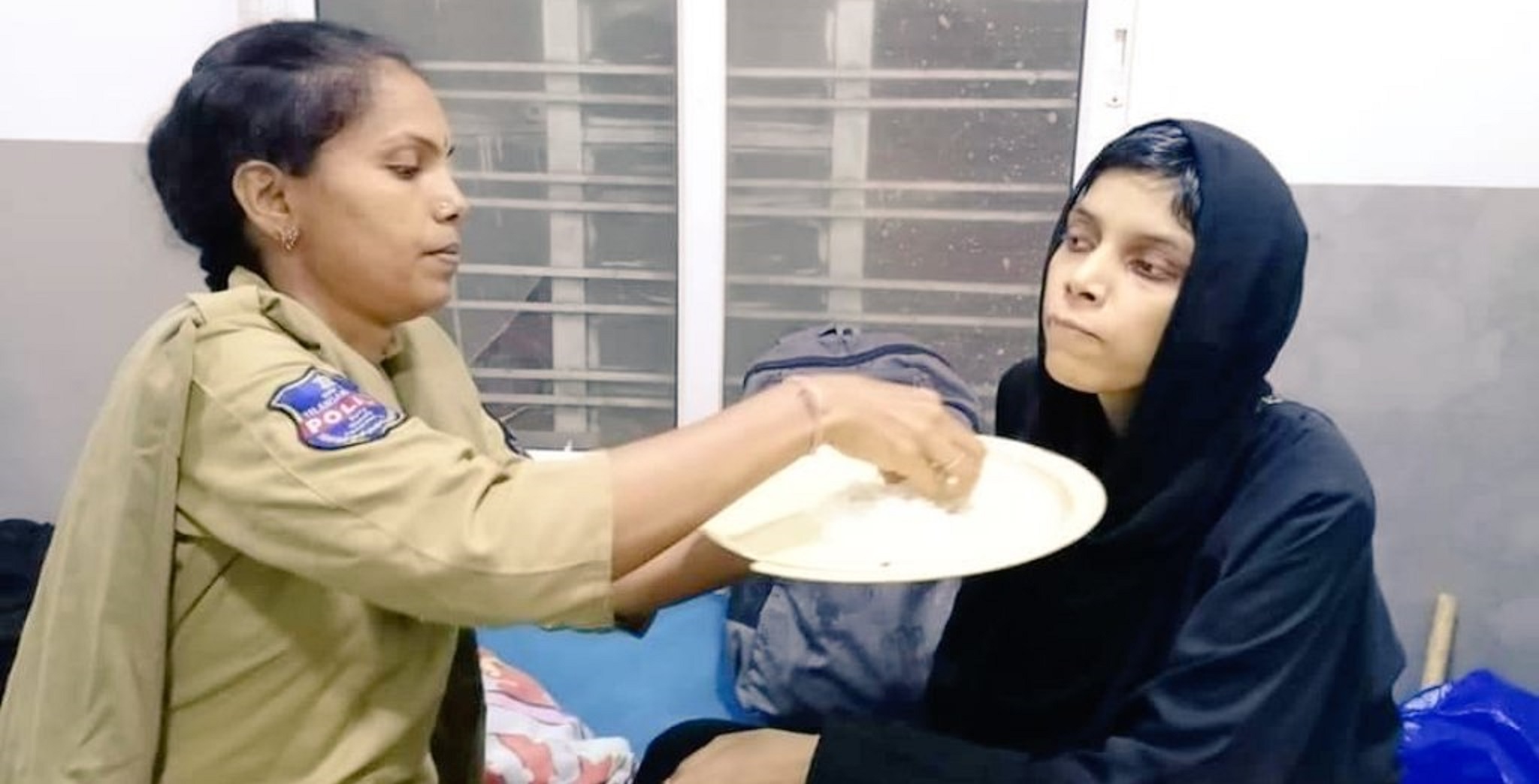 Viral: Female Constable Lovingly Feeds Homeless Woman & Her Baby In Hyderabad