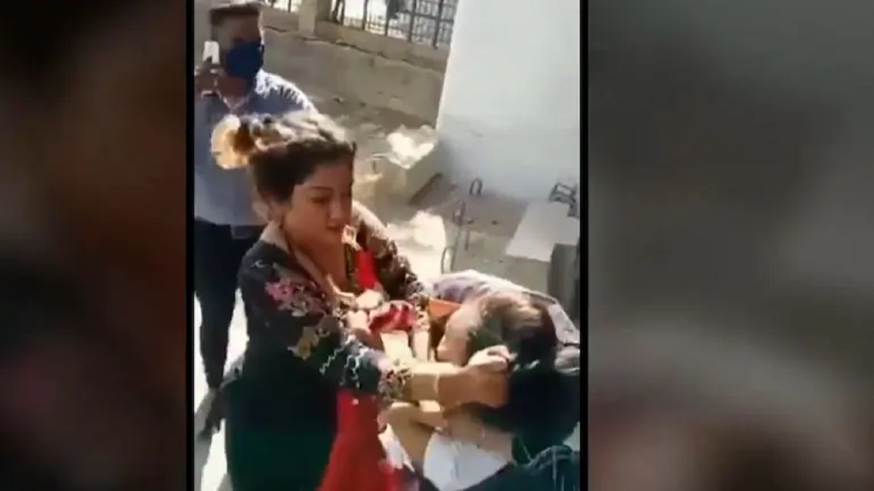 Mumbai Woman Punches BMC Worker After Being Fined For Not Wearing A Mask [Video]