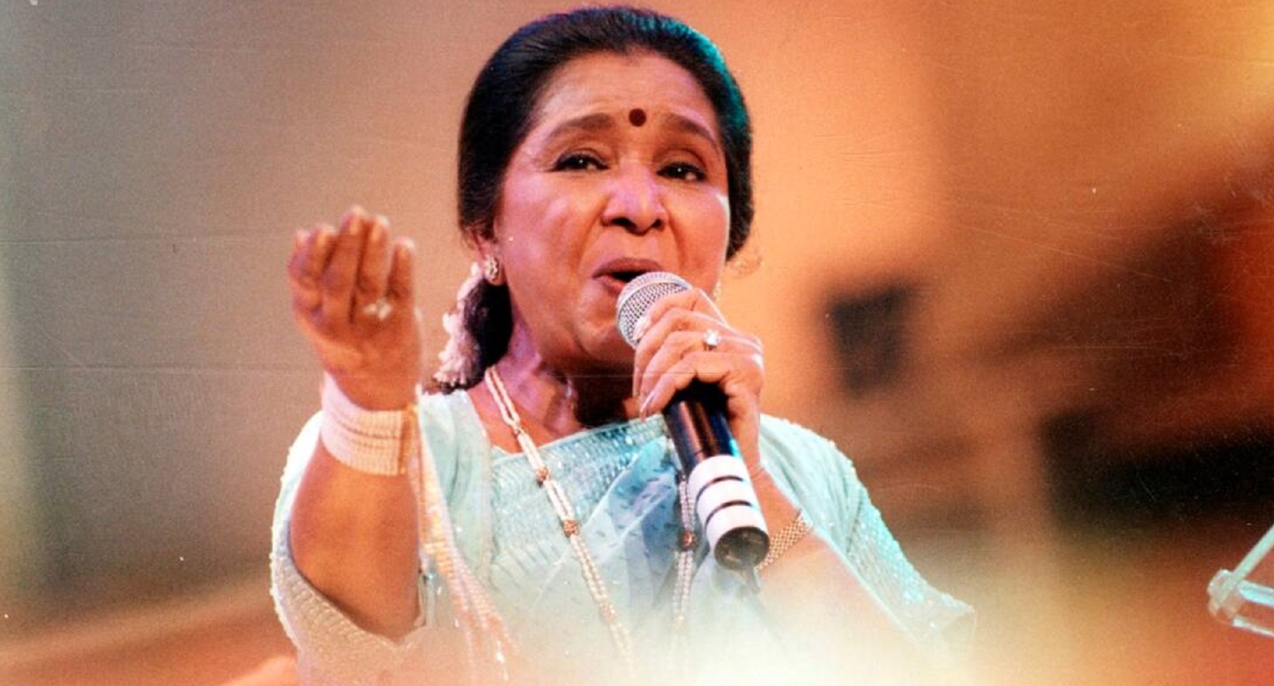You Can’t Be An Asha Bhosle Fan If You Have Not Heard This Amazing Song From Her
