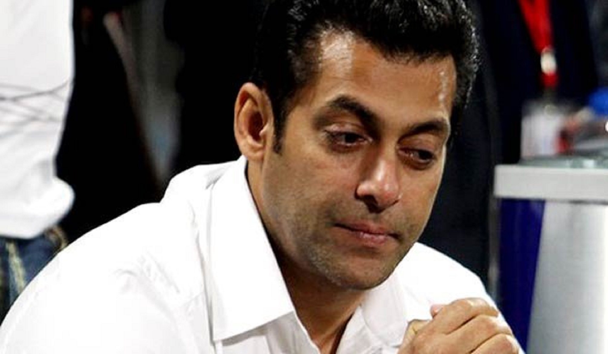 Salman Khan Becomes Emotional As He Remembers When He Had Little Money & Times Were Bad